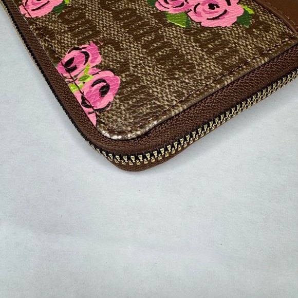 🌷Juicy Couture Zip Around Wallet/Cardholder/Pink Floral/Crown/Brown - Picture 7 of 16